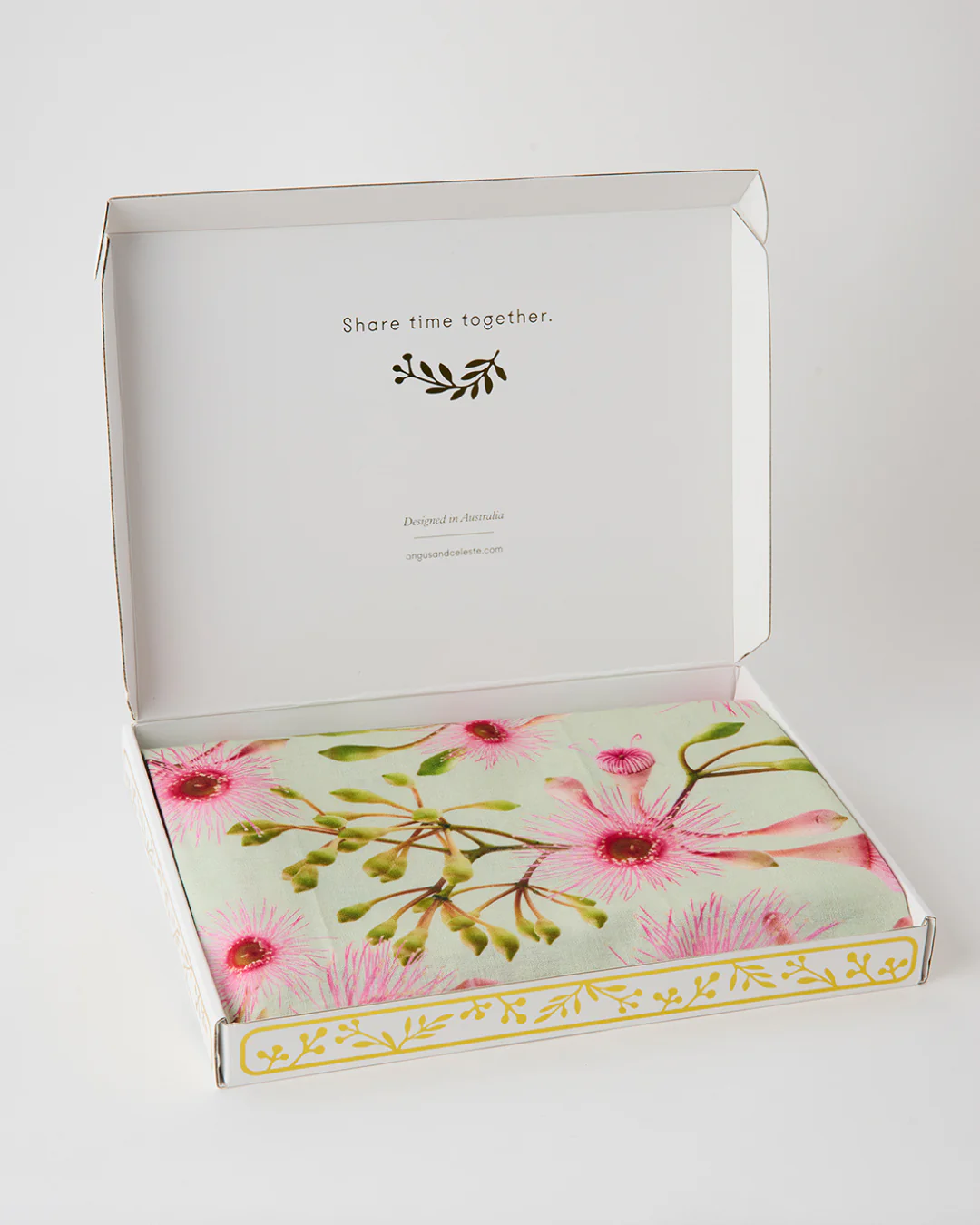Angus & Celeste Tablecloth - Image 20