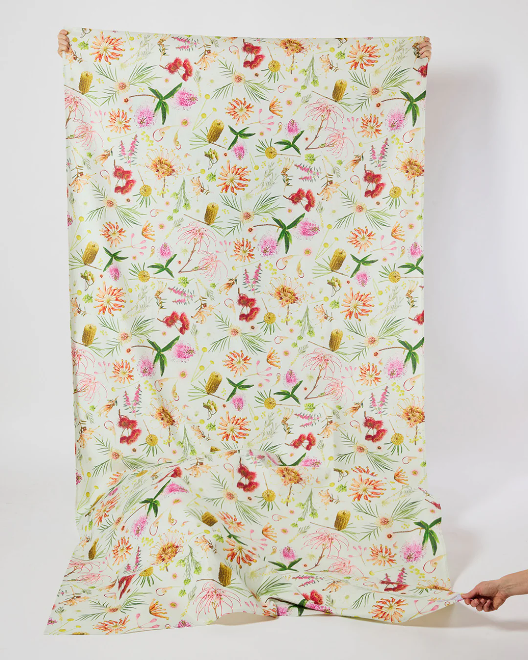 Angus & Celeste Tablecloth - Image 4