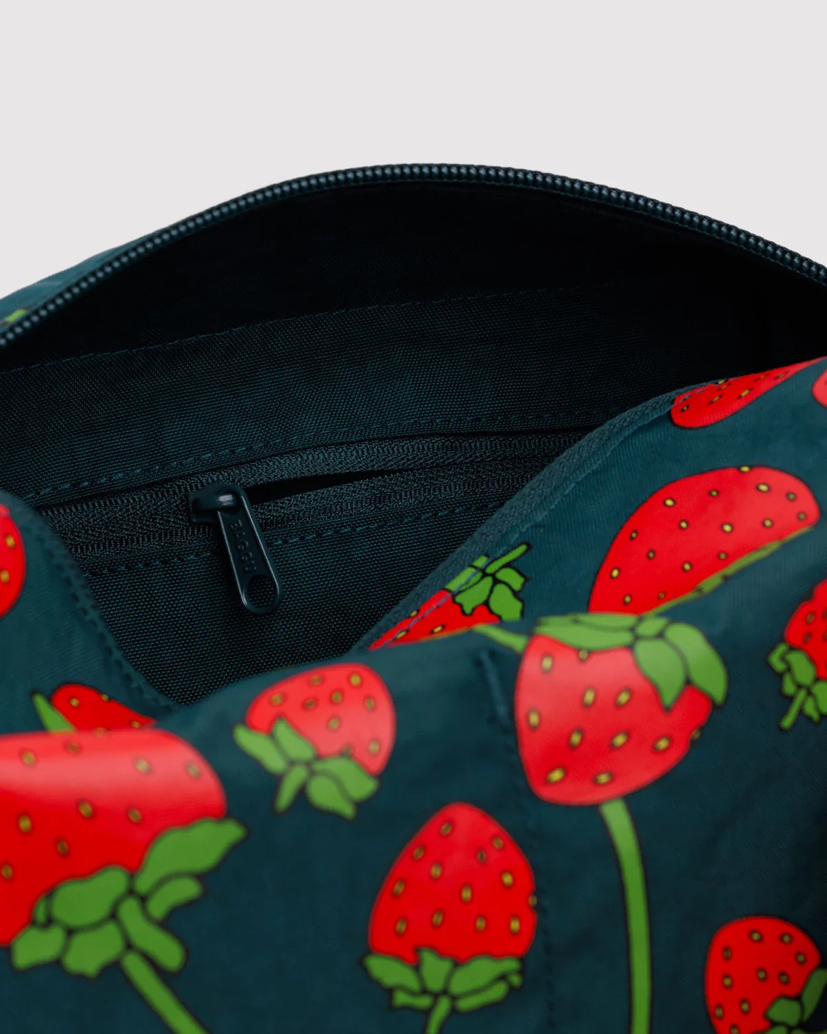 Baggu Dopp Kit - Image 9