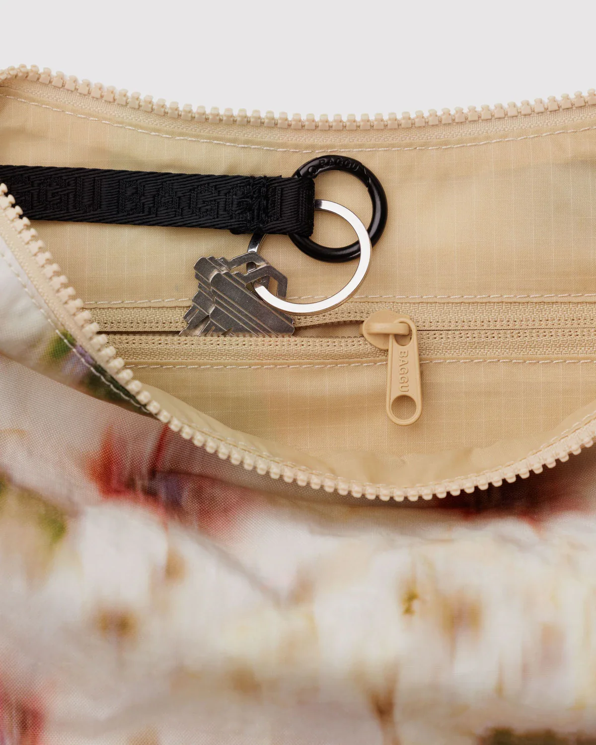 Baggu Medium Crescent Bag - Image 15