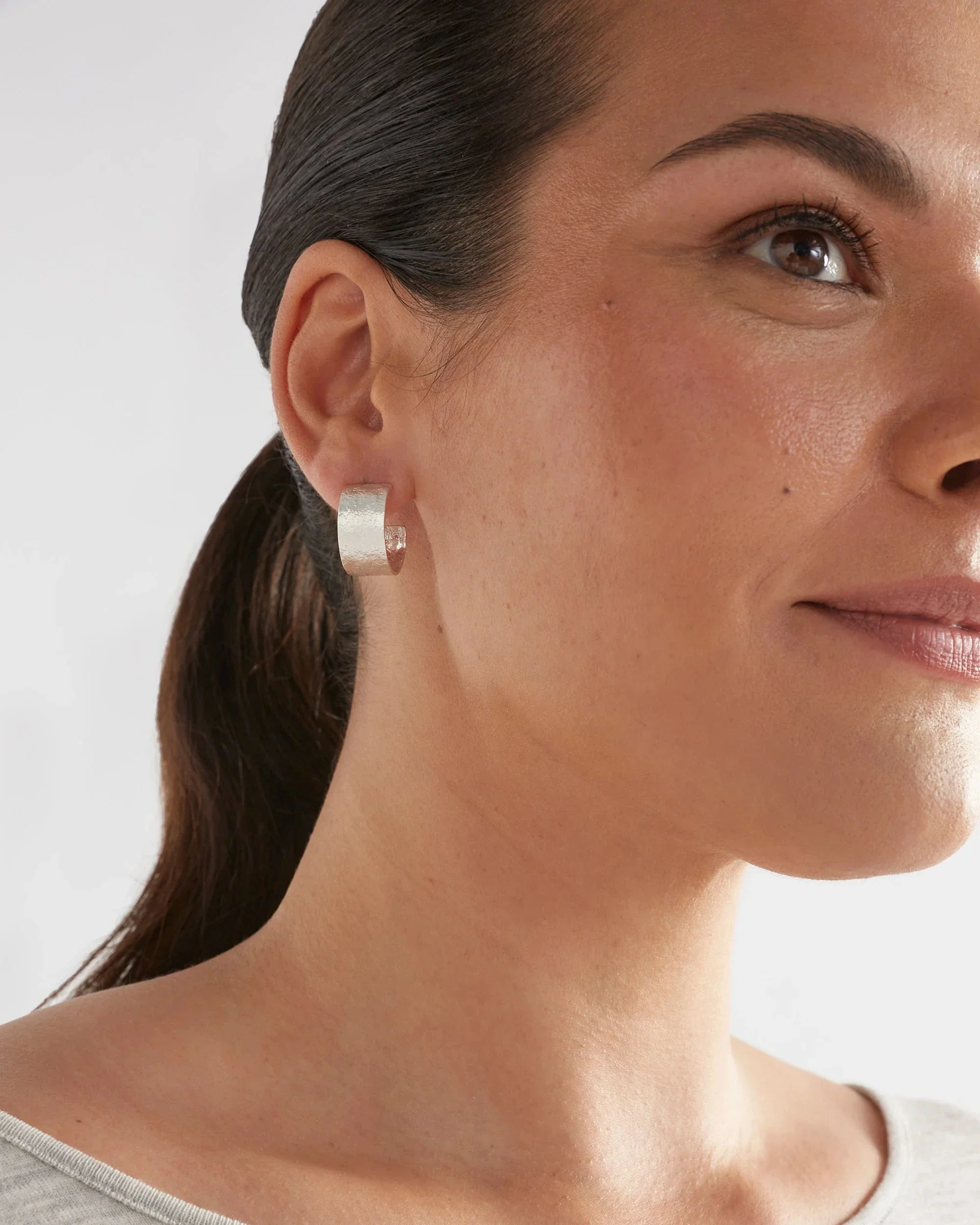 Gild Hoop Earring - Image 5