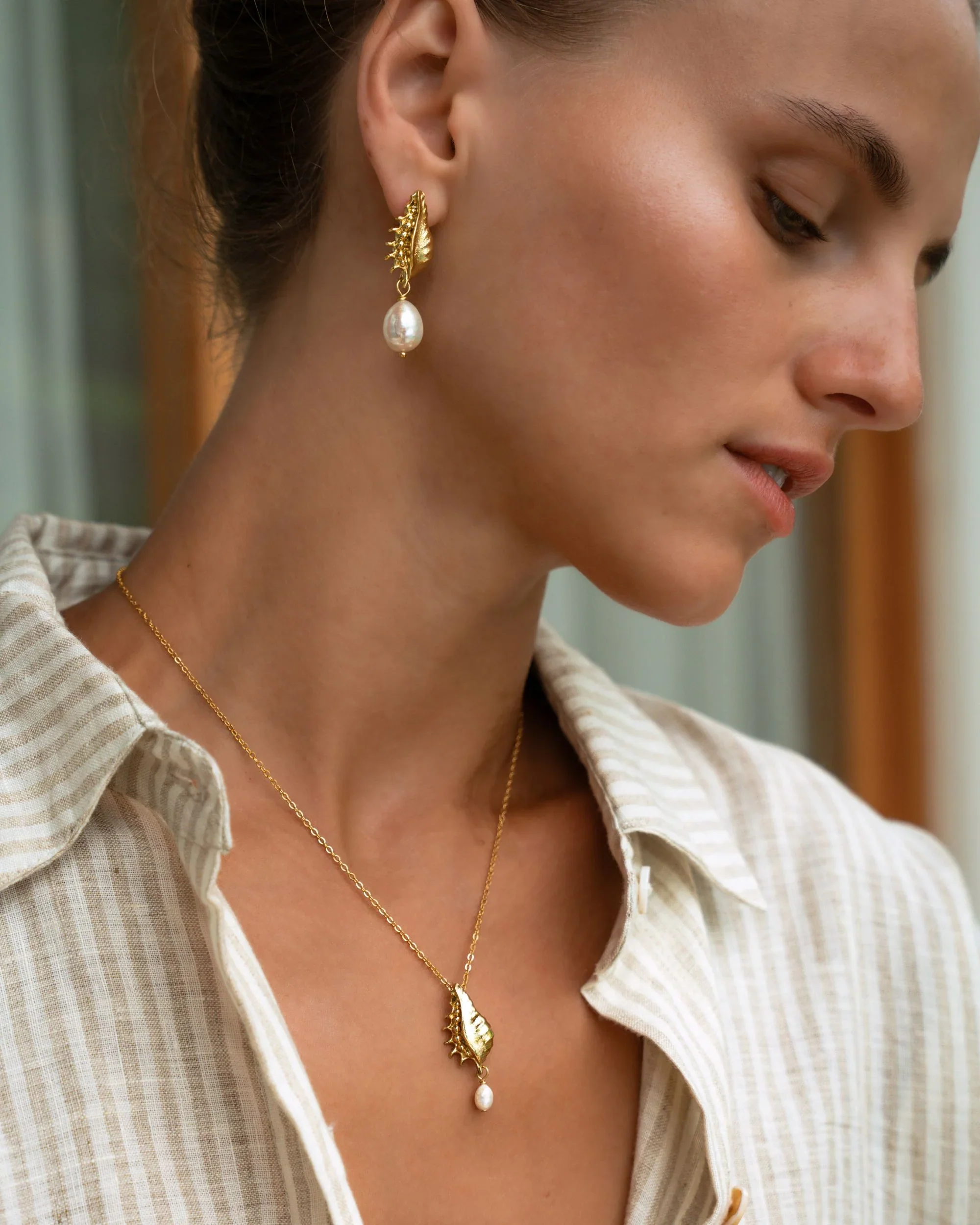 Kai Shell Pearl Drop Stud Earring - Image 2