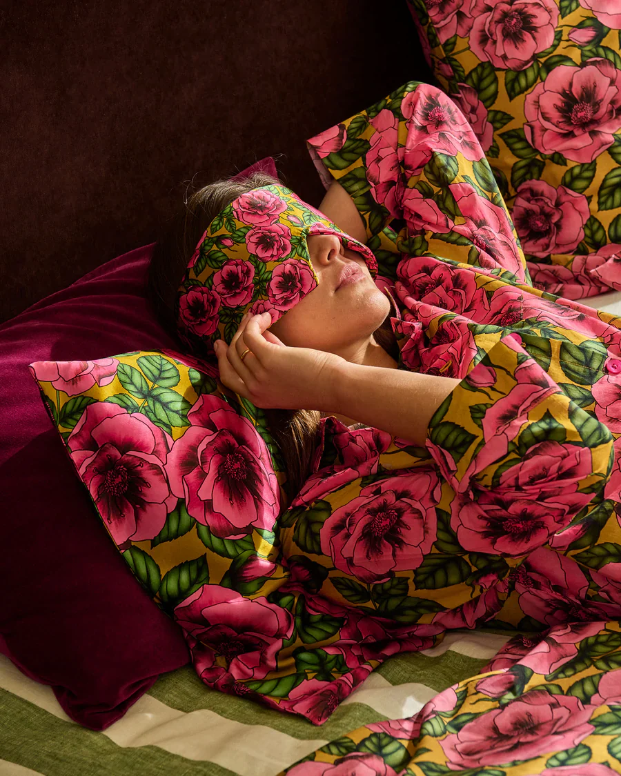 Kip & Co Block Out Silk Eye Mask - Image 4