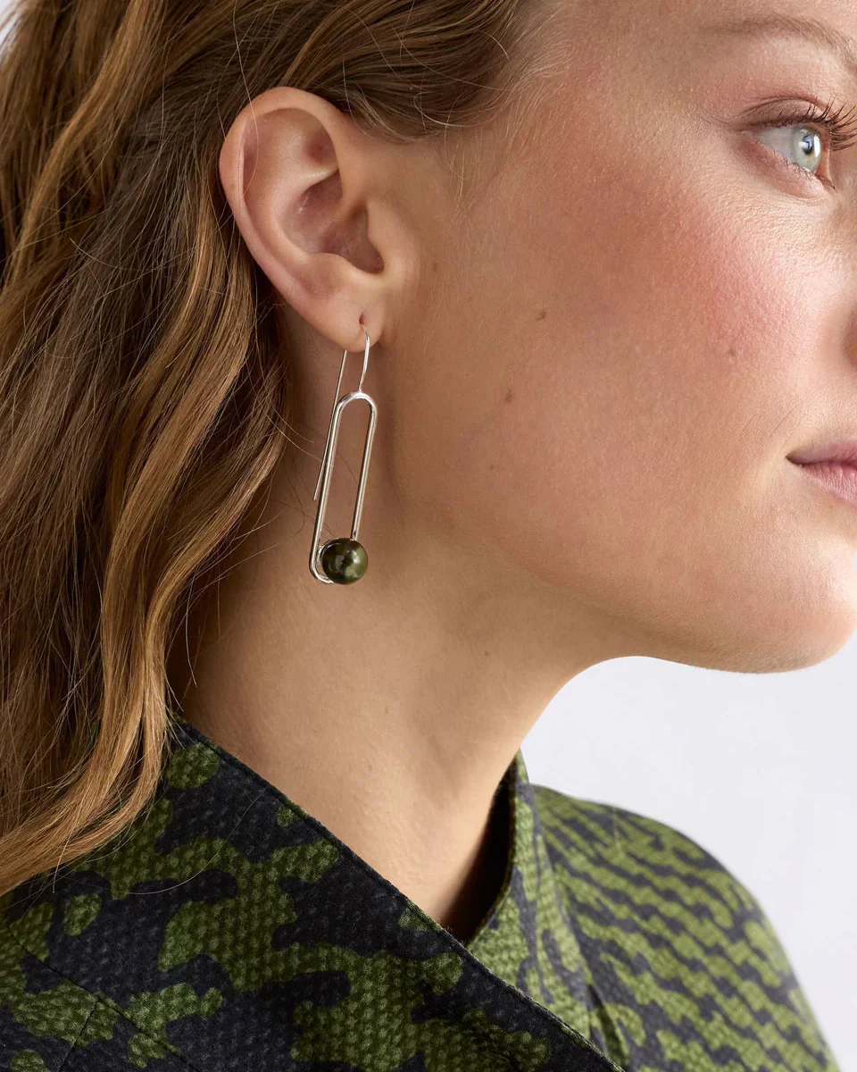 Laspar Hook Earring - Image 3