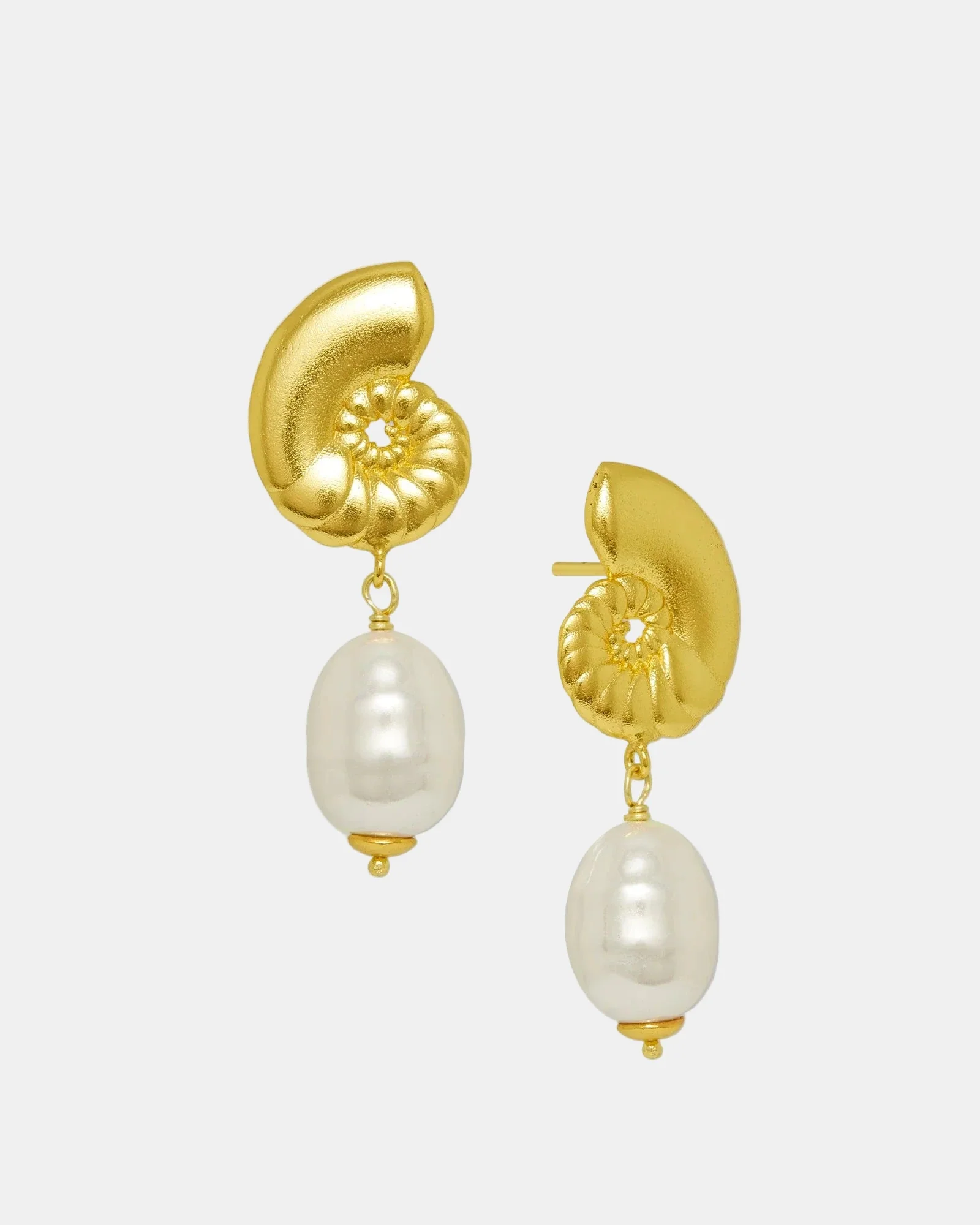 Nautilis Shell Pearl Drop Stud Earring