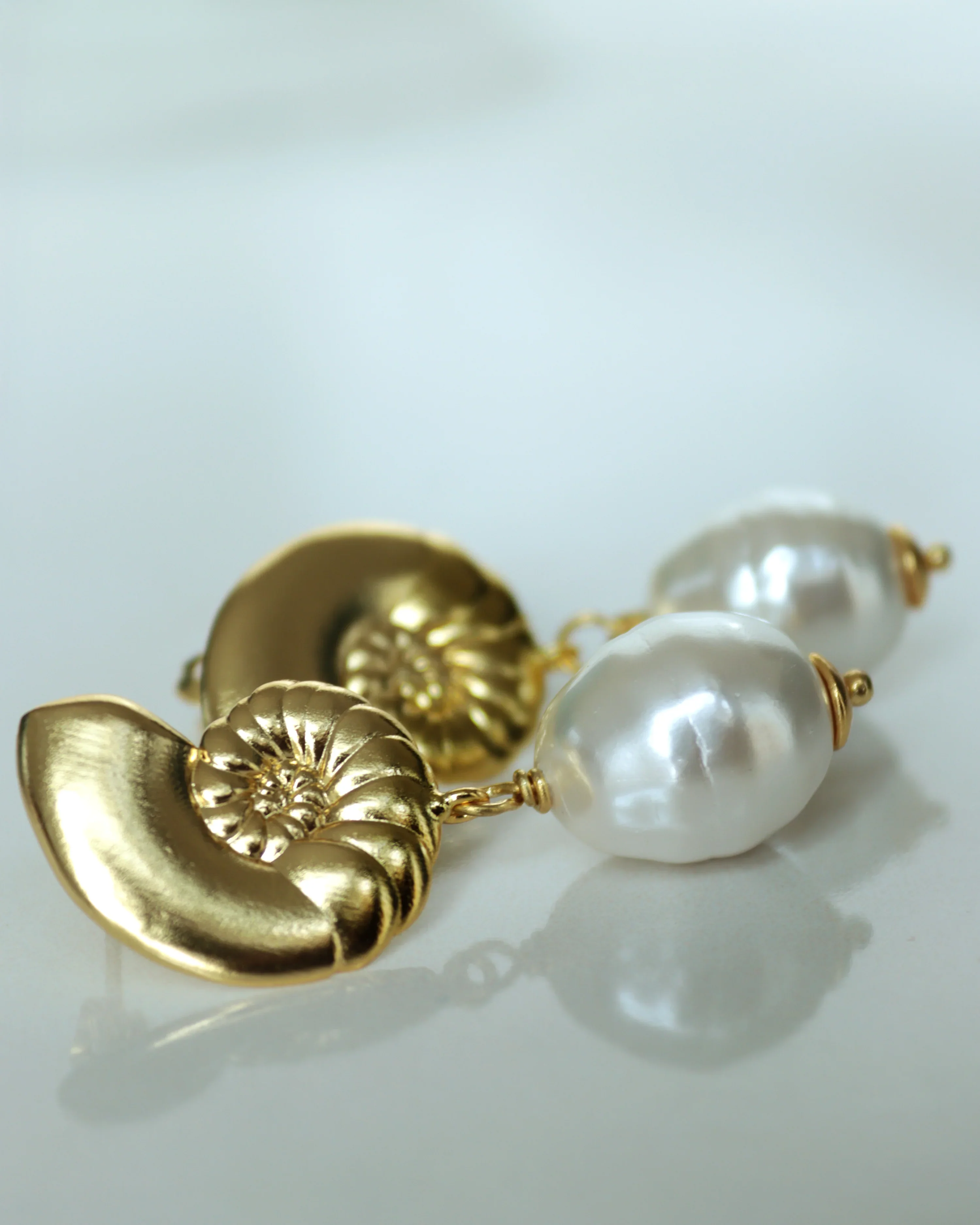 Nautilis Shell Pearl Drop Stud Earring - Image 4