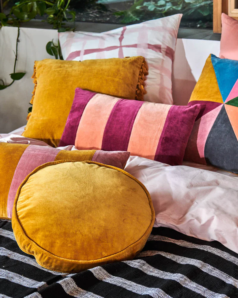 Kip & Co Pea Cushion - Image 9