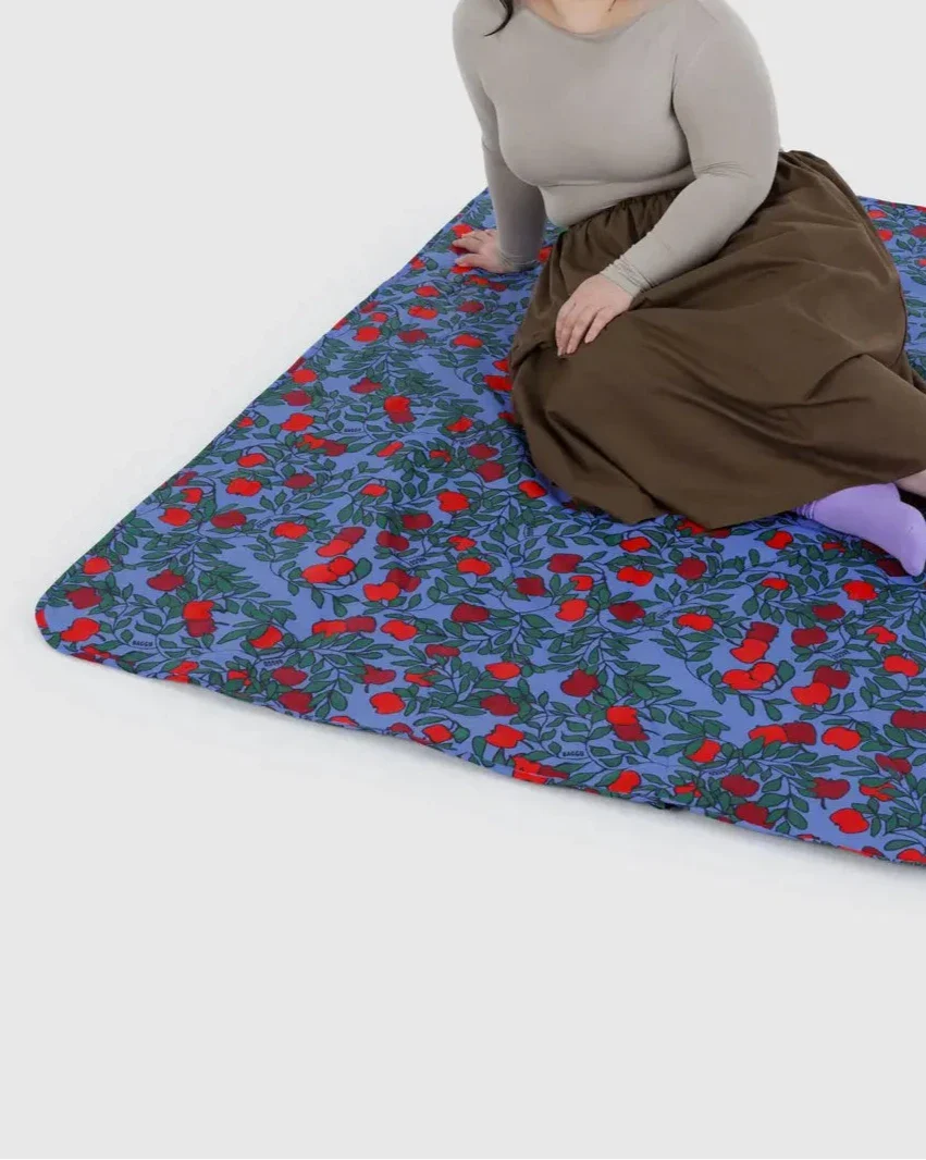 Baggu Puffy Picnic Blanket - Image 11