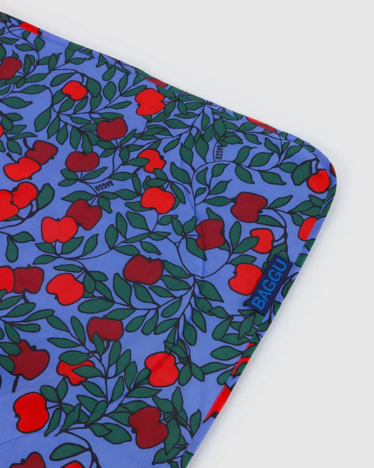 Baggu Puffy Picnic Blanket - Image 12