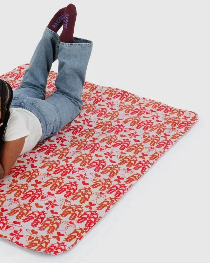 Baggu Puffy Picnic Blanket - Image 14