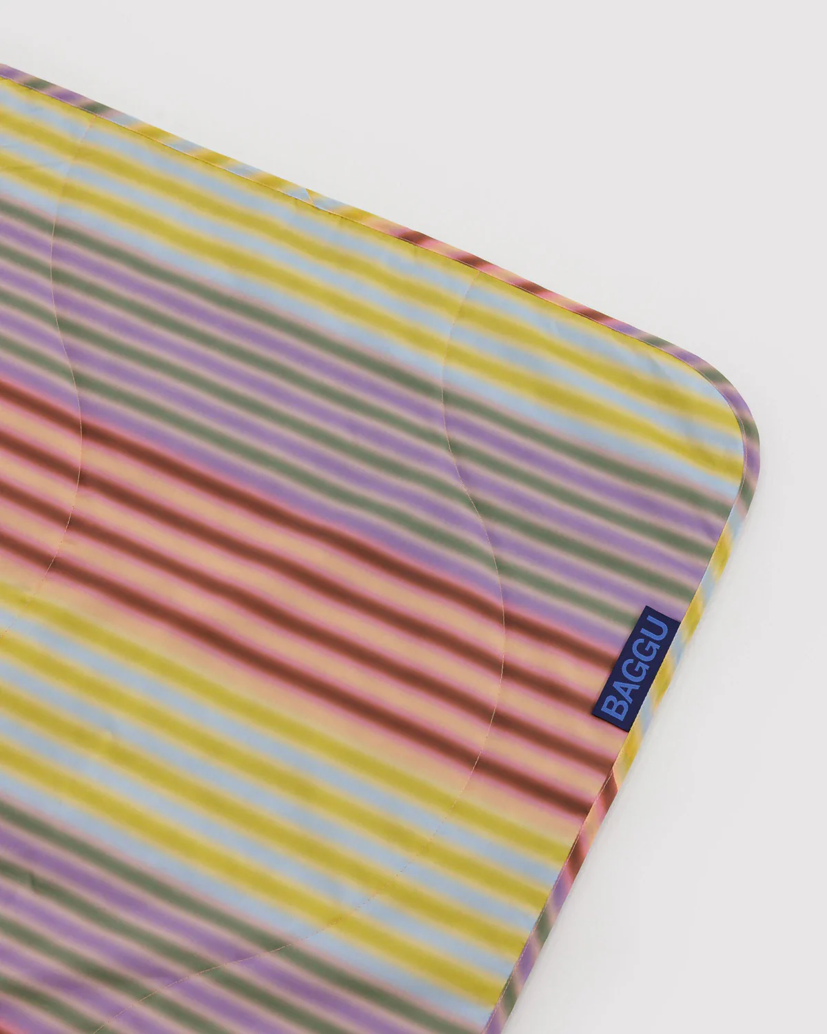Baggu Puffy Picnic Blanket - Image 3