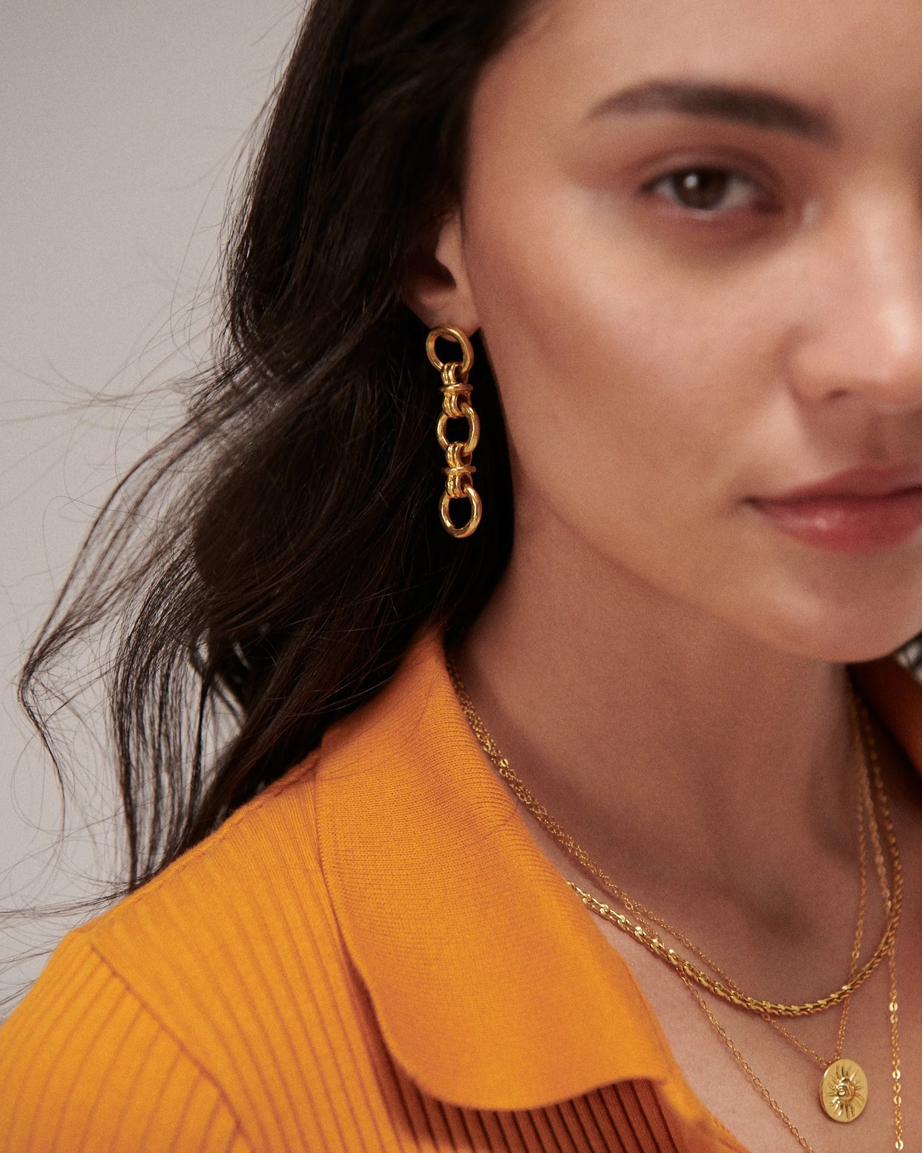 Zehra Chain Drop Stud Earring - Image 2